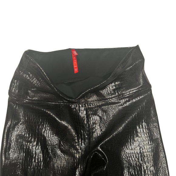 NWOT Faux Snakeskin Spanx (L) - Picture 2 of 3
